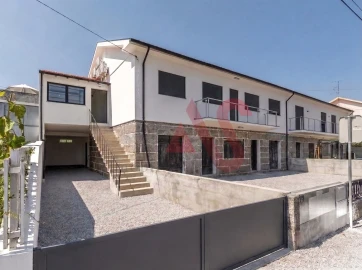Moradia T4 para Venda em Brito