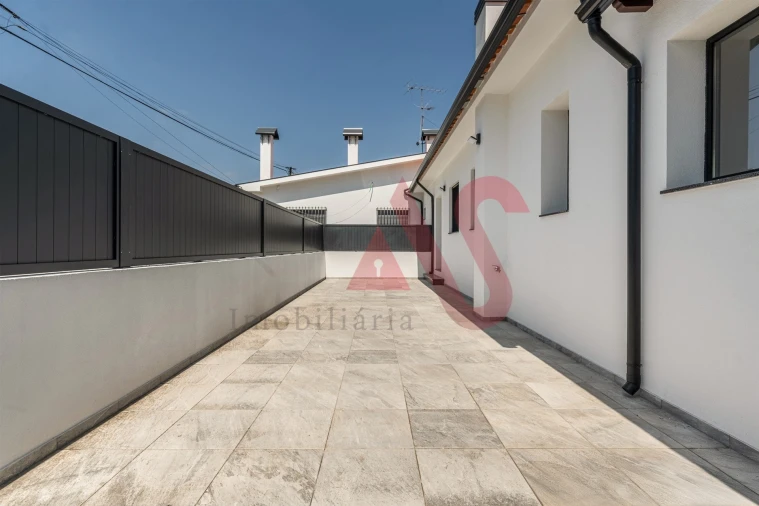 Moradia T4 para Venda em Brito Foto 17