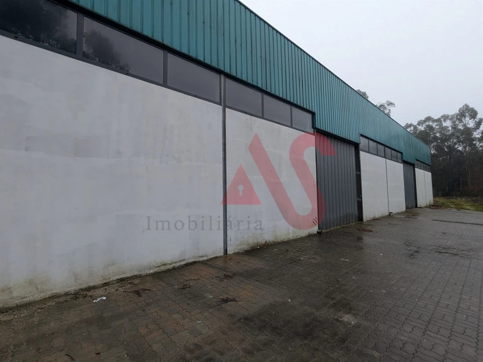 Armazém para Arrendamento em Rego Foto 1