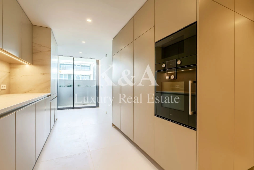 Apartamento T4 para Venda em Aldoar, Foz do Douro e Nevogilde Foto 8