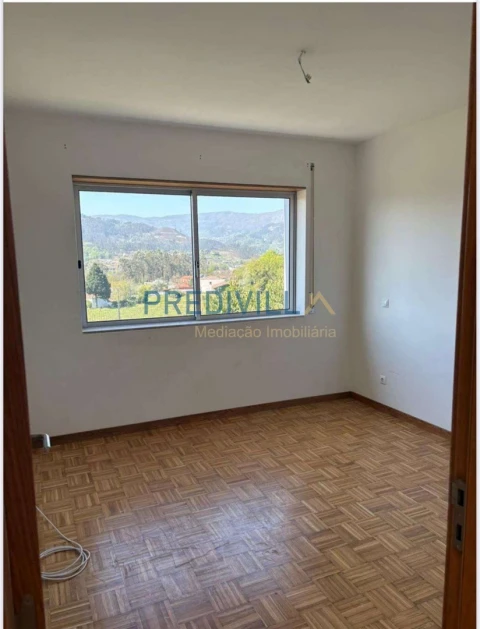 Apartamento T4 para Venda em Arcos de Valdevez (São Paio) e Giela