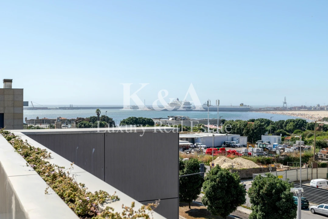 Apartamento T4 para Venda em Lordelo do Ouro e Massarelos Foto 2