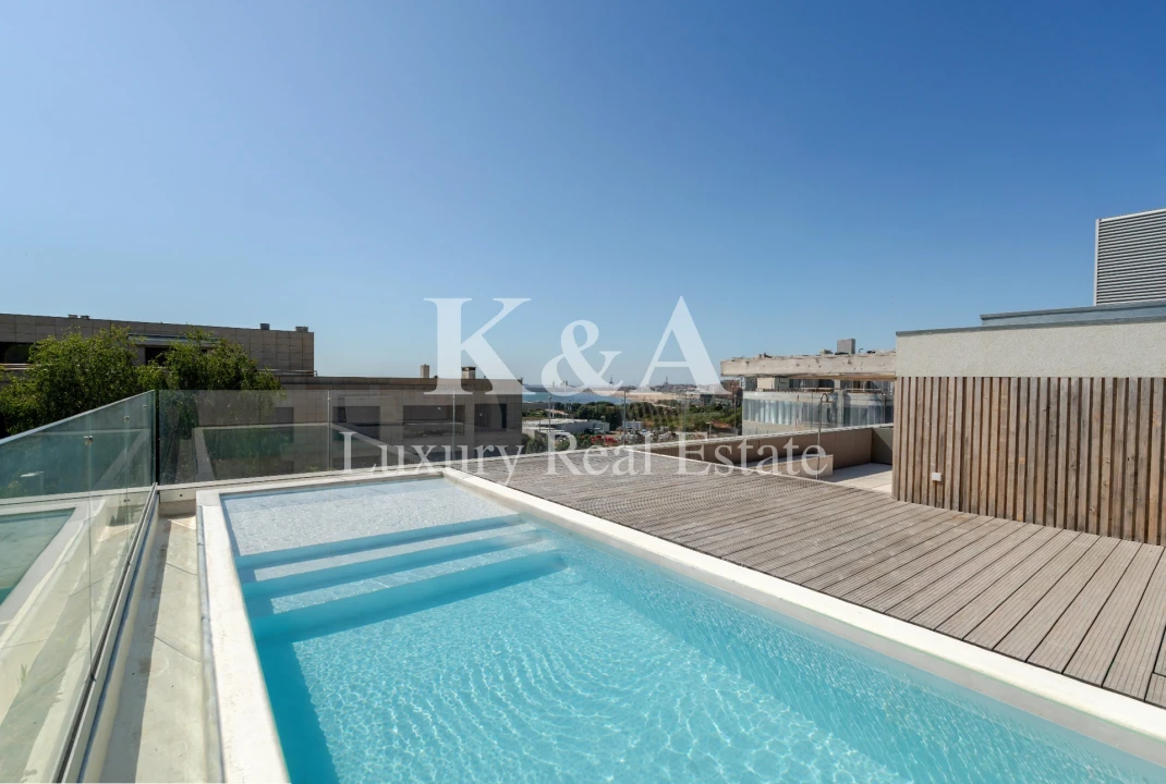 Apartamento T4 para Venda em Lordelo do Ouro e Massarelos Foto 1