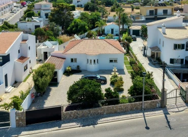 Moradia T3 para Venda em Albufeira e Olhos de Água