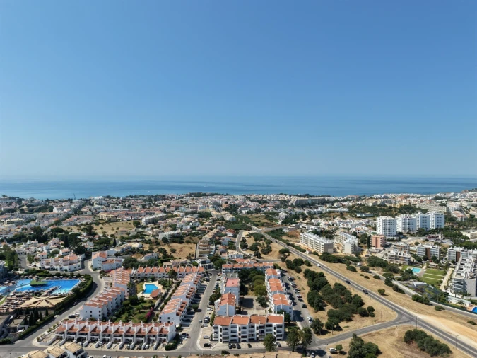 Moradia T3 para Venda em Albufeira e Olhos de Água Foto 2