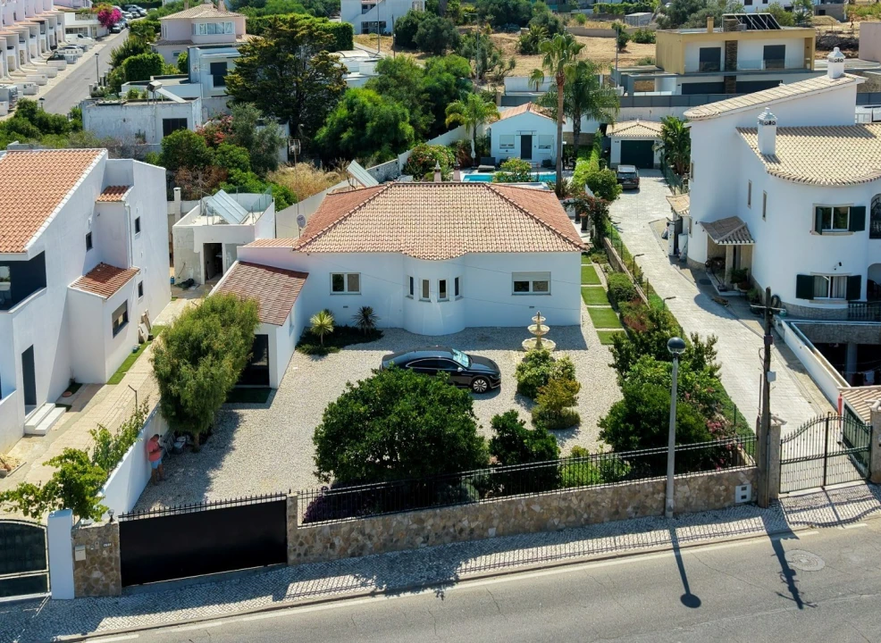 Moradia T3 para Venda em Albufeira e Olhos de Água Foto 4