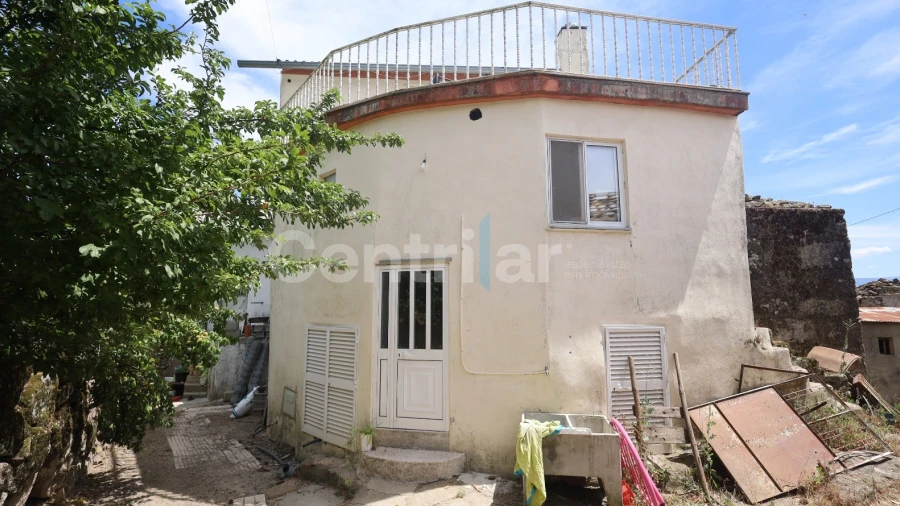 Moradia T2 para Venda em Tavares (Chãs, Várzea e Travanca)