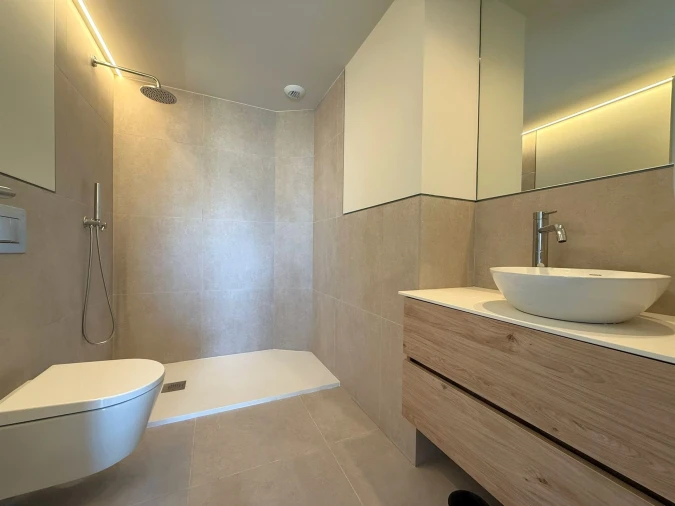 Apartamento T1 para Venda em Ramalde Foto 12