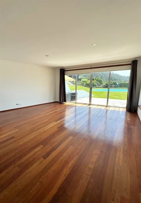 Moradia T3 para Venda em Gondarem