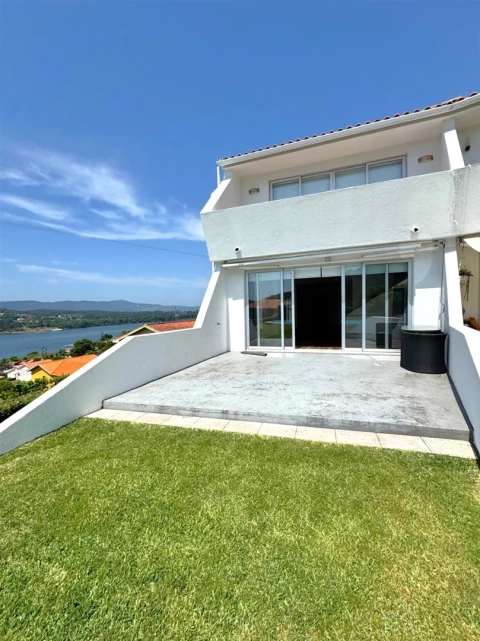 Moradia T3 para Venda em Gondarem