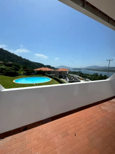 Moradia T3 para Venda em Gondarem