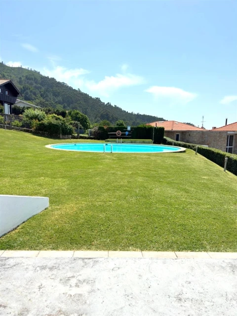 Moradia T3 para Venda em Gondarem