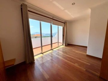 Moradia T3 para Venda em Gondarem