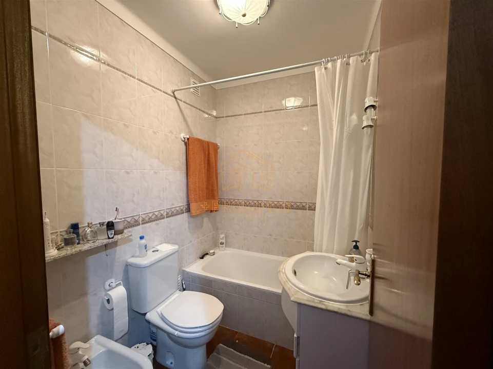 Apartamento T2 para Venda em Buarcos Foto 10