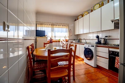Apartamento T2 para Venda em Amarante (São Gonçalo), Madalena, Cepelos e Gatão