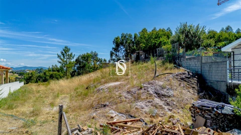 Terreno para Venda em Louredo
