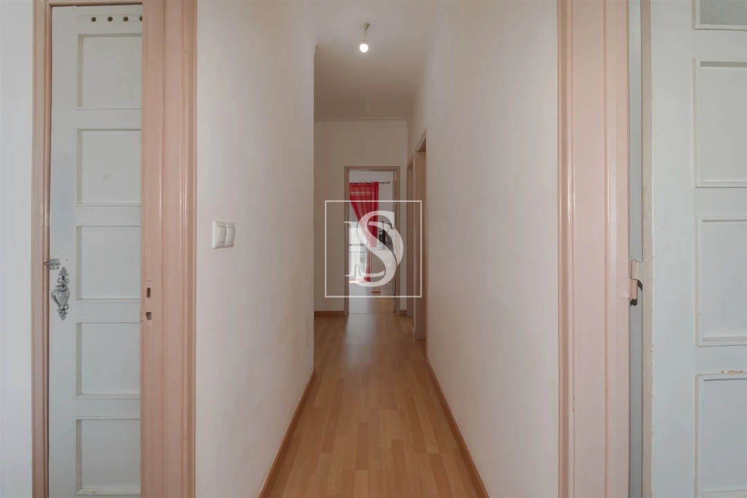 Apartamento T2 para Venda em Amora Foto 3