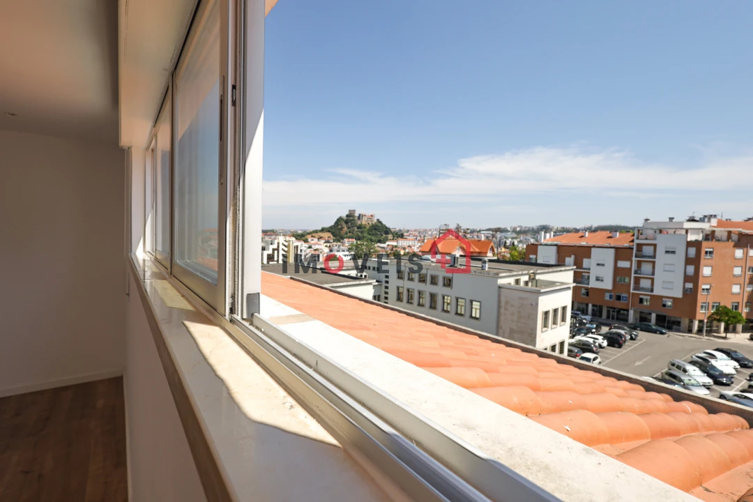 Apartamento T1 para Venda em Leiria, Pousos, Barreira e Cortes Foto 11