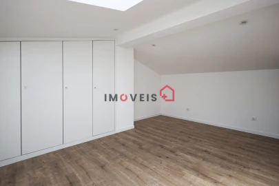 Apartamento T1 para Venda em Leiria, Pousos, Barreira e Cortes