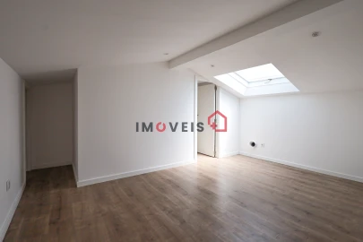 Apartamento T1 para Venda em Leiria, Pousos, Barreira e Cortes