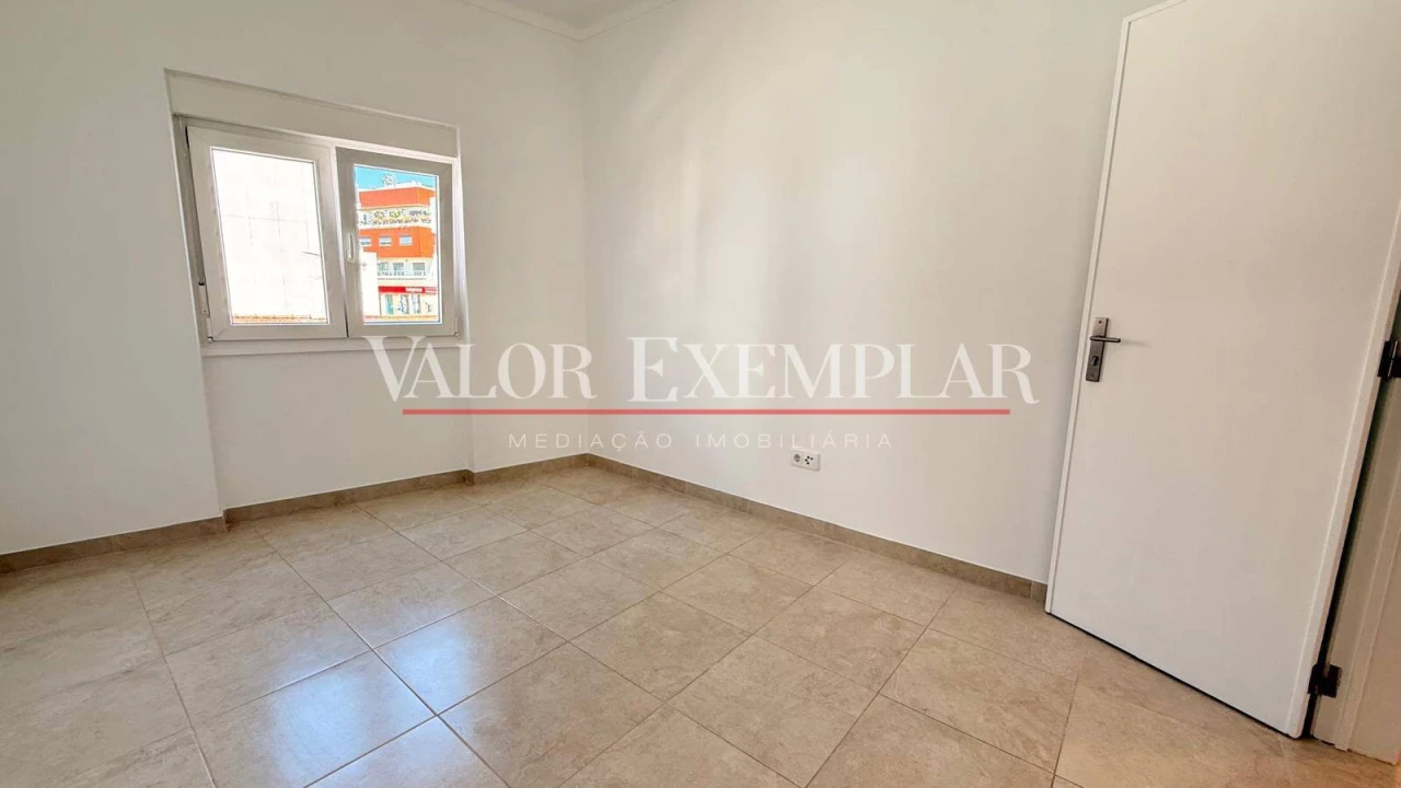 Apartamento T3 para Venda em Alcochete Foto 10
