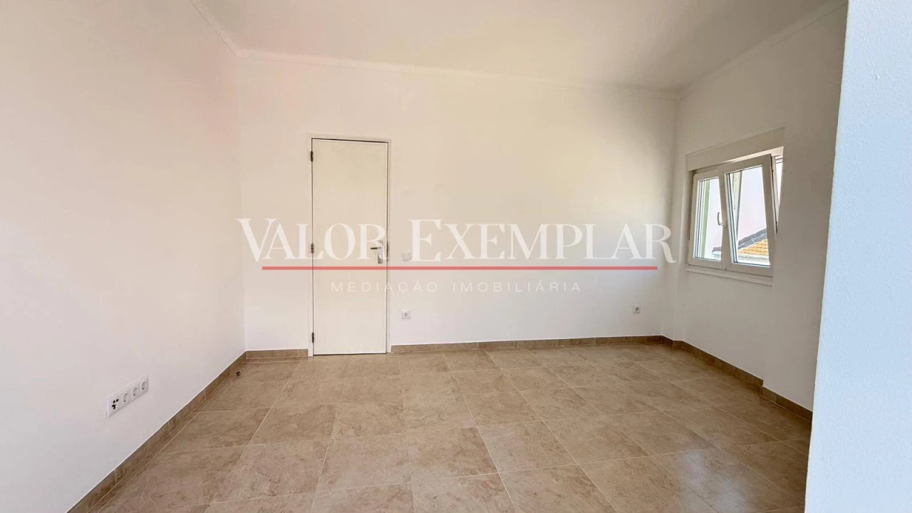 Apartamento T3 para Venda em Alcochete Foto 9