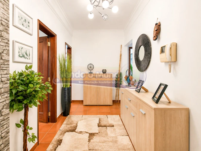 Apartamento T2 para Venda em Almeirim Foto 3