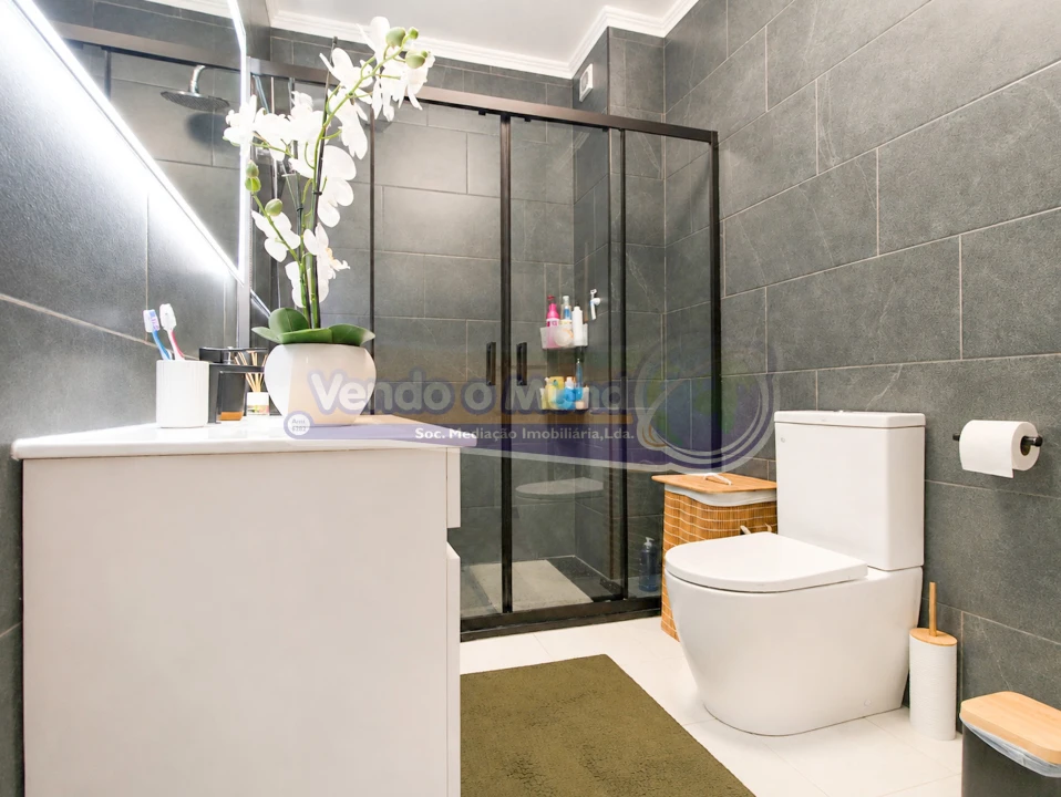 Apartamento T2 para Venda em Almeirim Foto 11