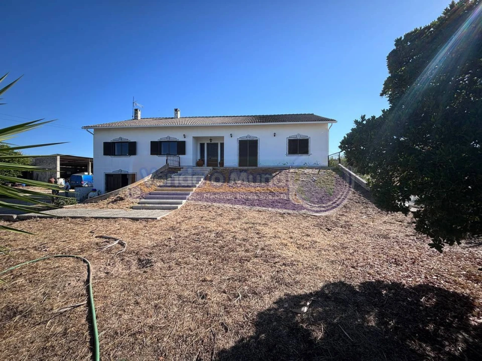 Moradia T4 para Venda em Cabeção Foto 2
