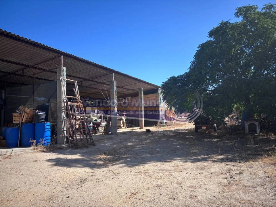 Moradia T4 para Venda em Cabeção Foto 11