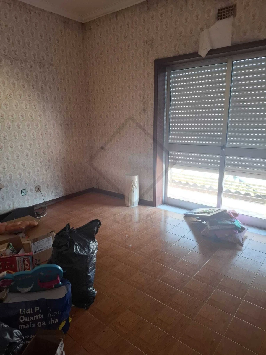 Moradia T3 para Venda em Vilar de Andorinho Foto 16