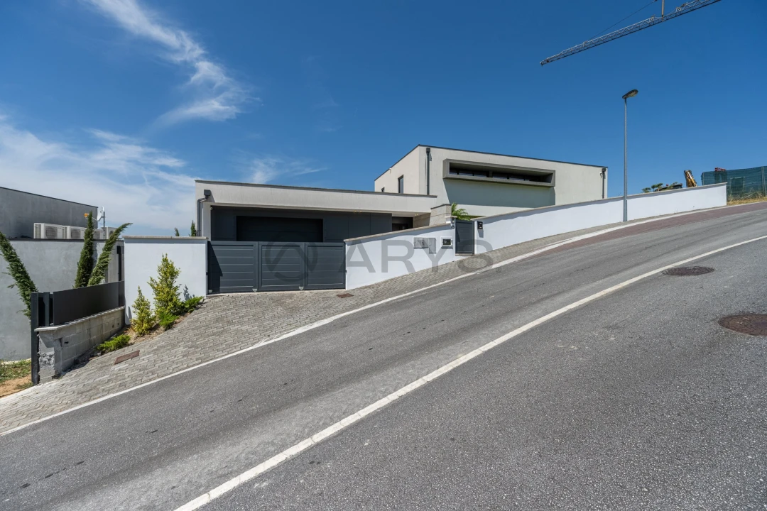 Moradia T4 para Venda em Arca e Ponte de Lima Foto 2