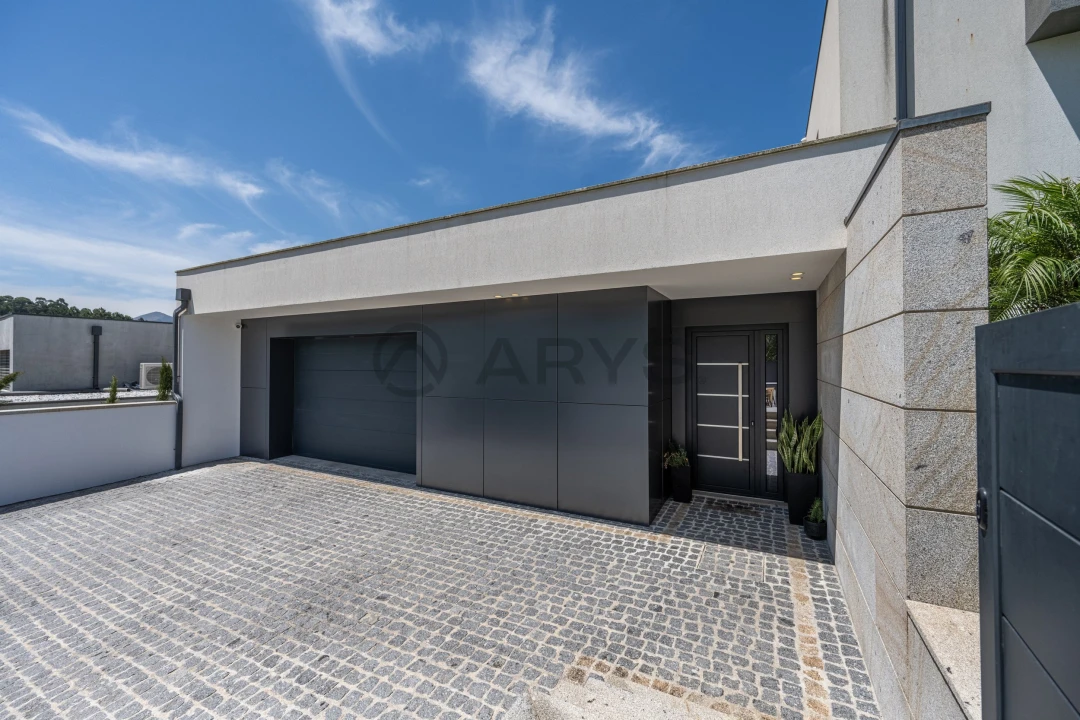 Moradia T4 para Venda em Arca e Ponte de Lima Foto 3