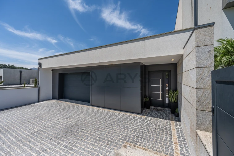 Moradia T4 para Venda em Arca e Ponte de Lima Foto 3