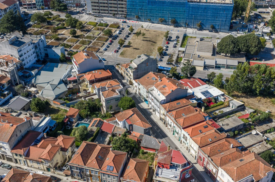 Terreno Comércio / Armazém para Venda em Campanhã Foto 4