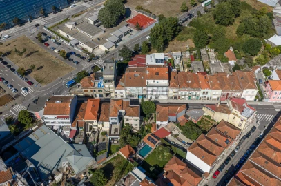 Terreno Comércio / Armazém para Venda em Campanhã