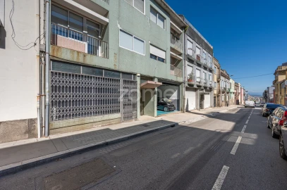 Terreno Comércio / Armazém para Venda em Campanhã