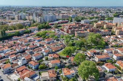 Moradia T3 para Venda em Paranhos