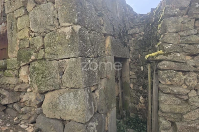 Moradia T2 para Venda em Folgosinho