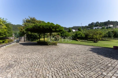 Moradia T4 para Venda em Escudeiros e Penso (Santo Estêvão e São Vicente)