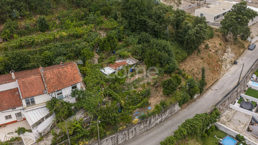 Terreno para Venda em Lomar e Arcos