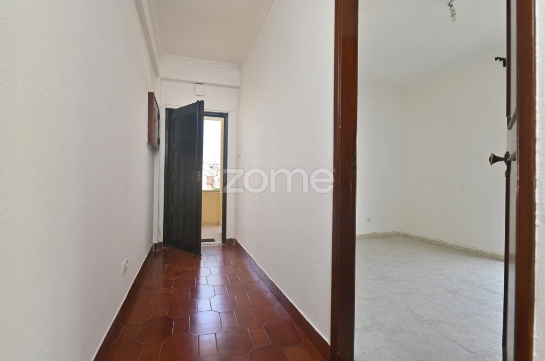 Apartamento T3 para Arrendamento em Pontinha e Famões Foto 15