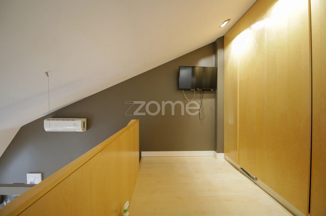 Apartamento T9 para Venda em Sé Nova, Santa Cruz, Almedina e São Bartolomeu Foto 9