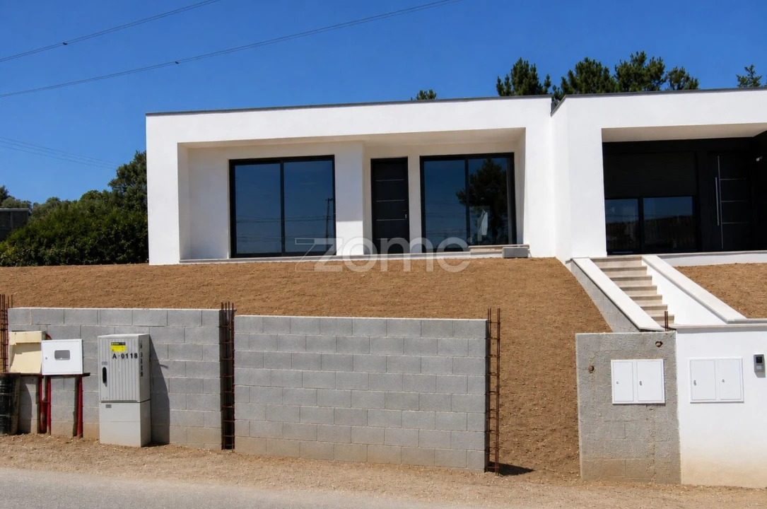 Moradia T3 para Venda em Amoreira da Gândara, Paredes do Bairro e Ancas Foto 2