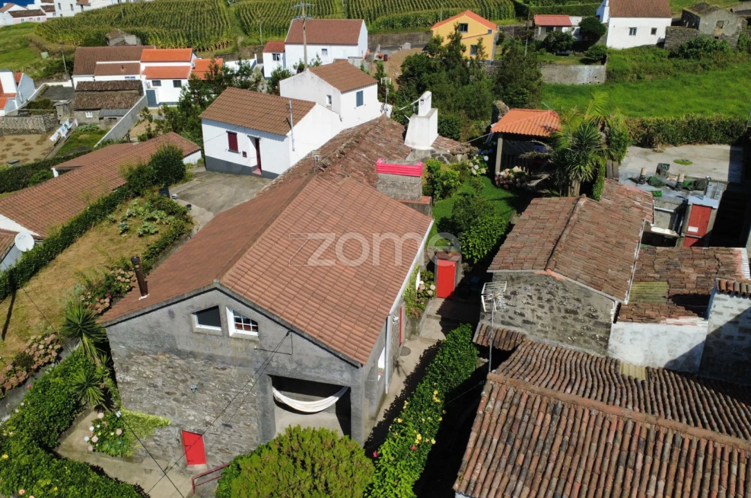 Moradia T1 para Venda em Santana Foto 30