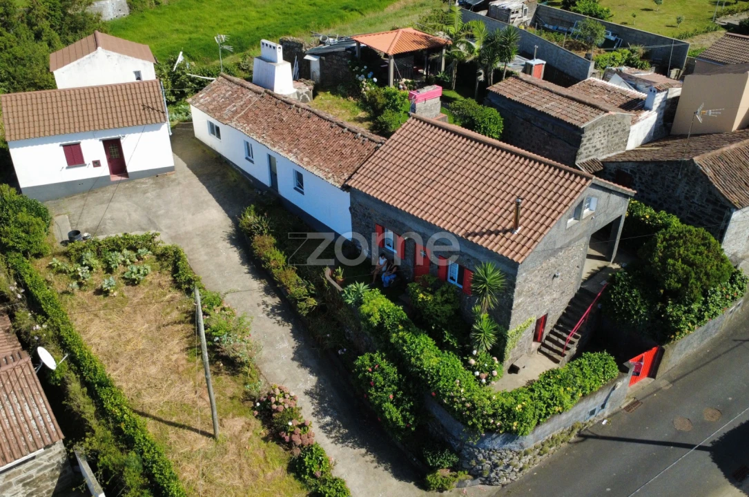 Moradia T1 para Venda em Santana Foto 31