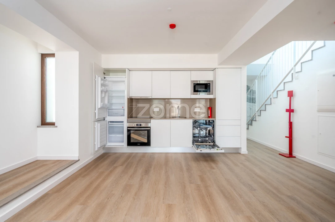 Apartamento T3 para Venda em Porto Covo Foto 14