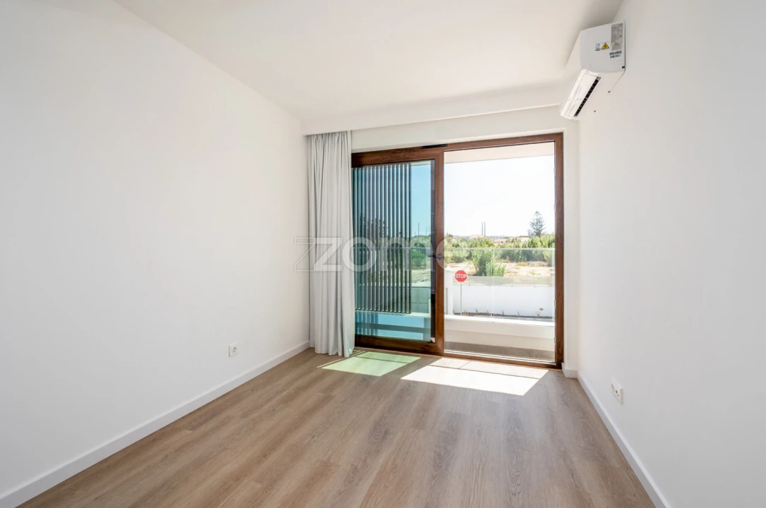 Apartamento T3 para Venda em Porto Covo Foto 25