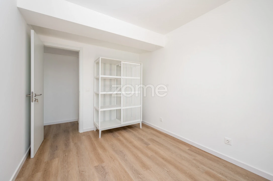 Apartamento T3 para Venda em Porto Covo Foto 26