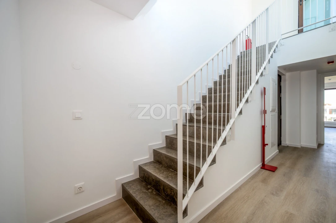 Apartamento T3 para Venda em Porto Covo Foto 22